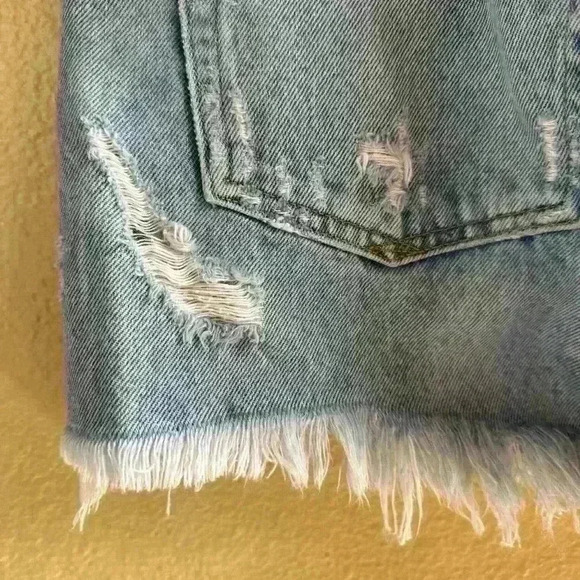 AGOLDE “Parker” Vintage Blue Denim Distressed Cut-Off Shorts Size 29 EUC! - Picture 7 of 10